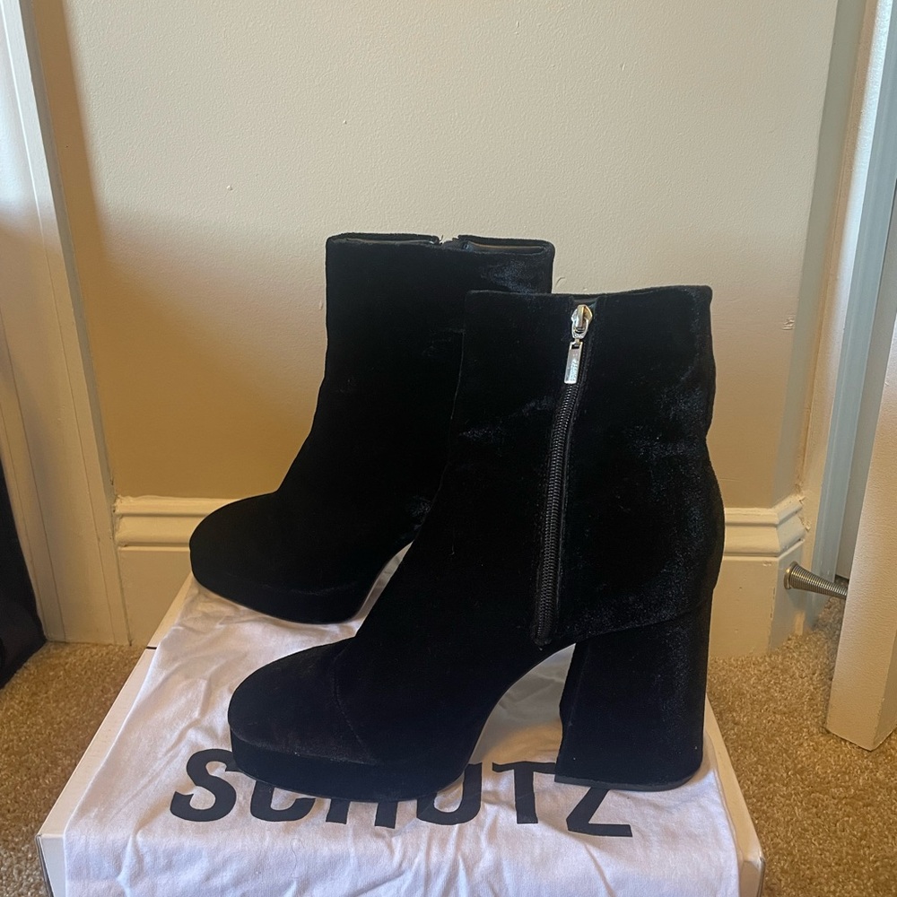 SCHUTZ Black Heeled Boots